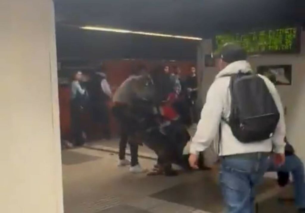 Brutal agresión en el metro de Barcelona: varios vigilantes heridos al ser atacados a puñetazos